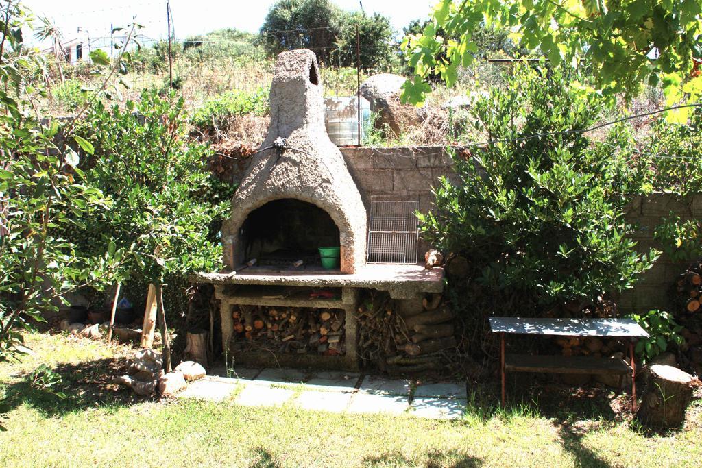 Appartamenti Salusai Trinità dʼAgultu Szoba fotó